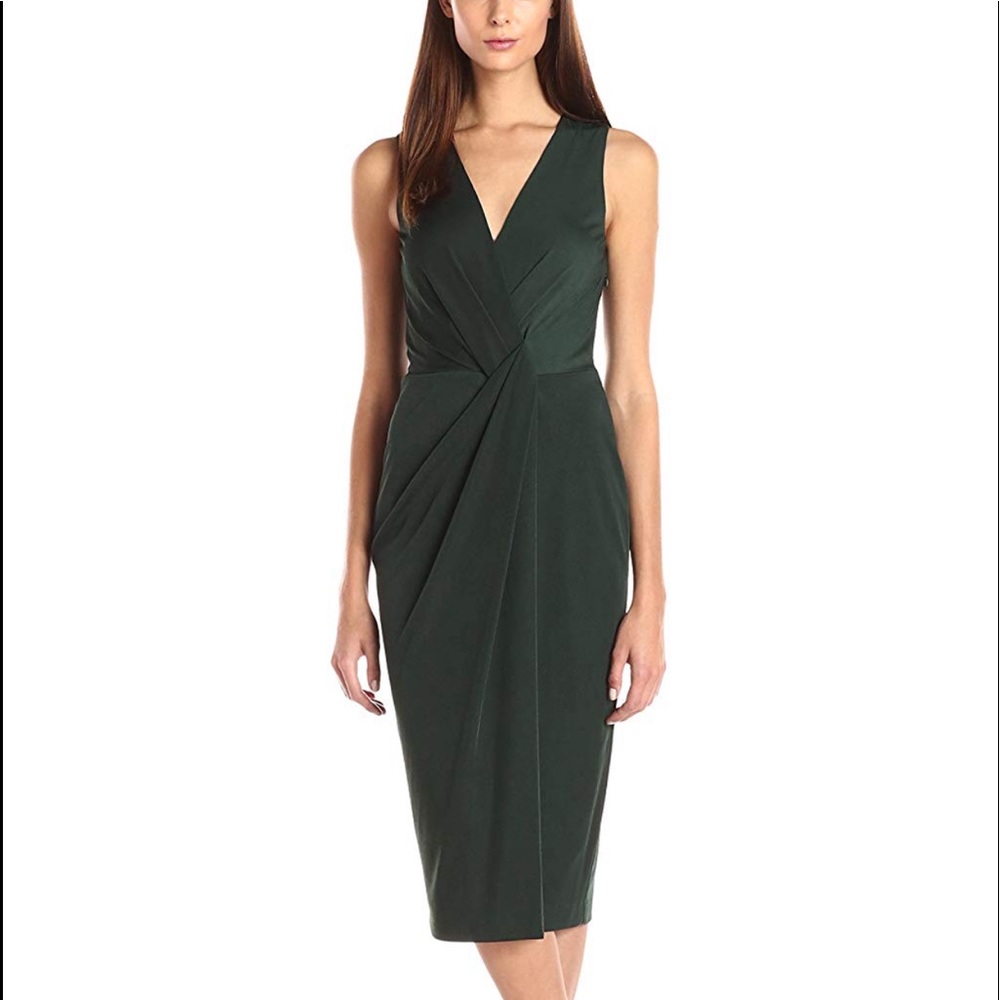 Women's Sleeveless V-Neck Twist-Front Draped Dress